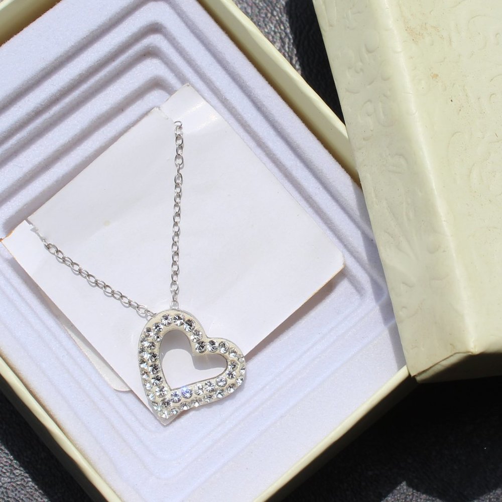 SS White Crystal Heart Pendant Necklace 18"